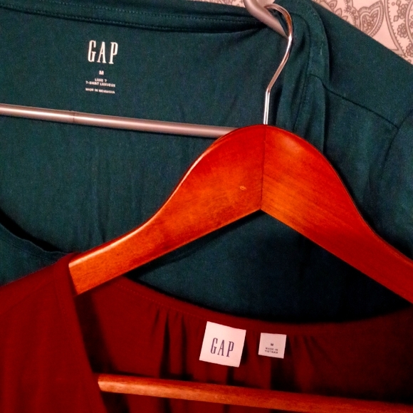 2 Gap long sleeves - Picture 3 of 3